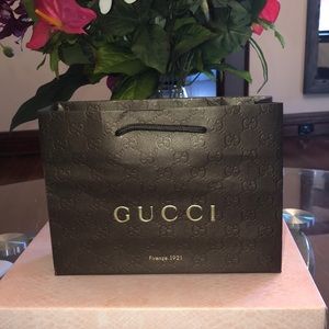 Gucci shopping bag